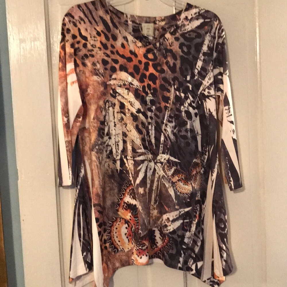 A leopard high/low top